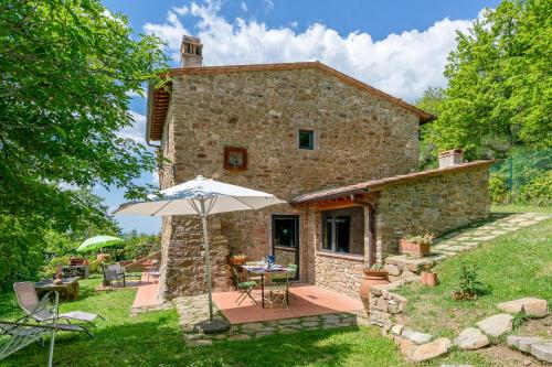 La Casa Nel Bosco D'arte- Greve in Chianti, holiday house with private garden