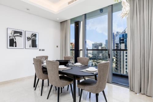 Maison Privee - Classy Urban Retreat with Amazing Dubai Canal Views, Dubaï (photo 6)