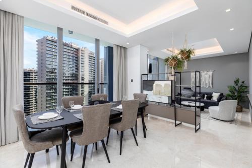 Maison Privee - Classy Urban Retreat with Amazing Dubai Canal Views, Dubaï (photo 7)