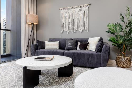 Maison Privee - Classy Urban Retreat with Amazing Dubai Canal Views, Dubaï (photo 4)