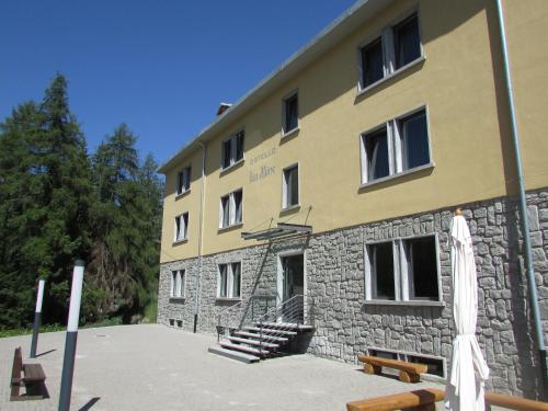  Ostello La Mine, Pension in Cogne