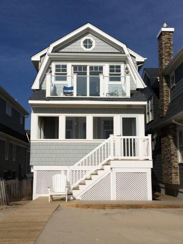 Ocean front Beach House, near Manasquan Inlet