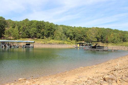 Aunt Pattie's Lake House