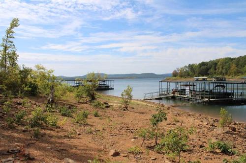 Aunt Pattie's Lake House