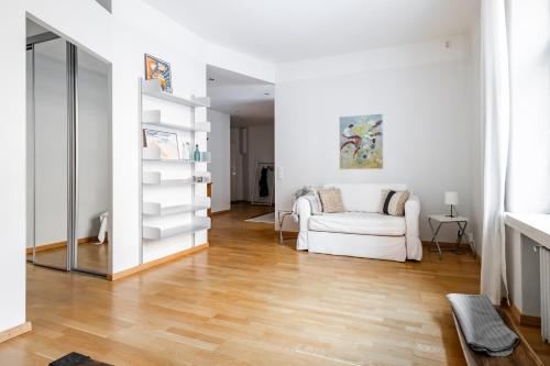 Cozy, spacious and calm apartment - top location, Helsinki (photo 10)