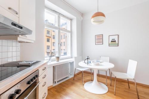 Cozy, spacious and calm apartment - top location in Ullanlinna