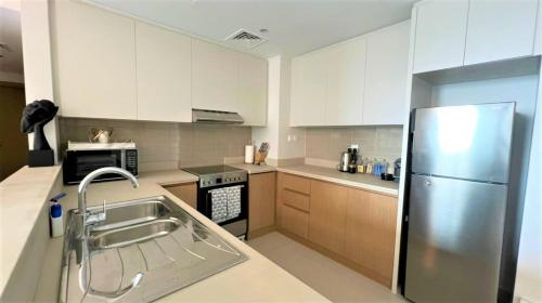 Luxurious Creek Harbour Apt with Balcony & View, Dubaj (zdjęcie 8)
