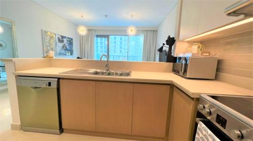 Luxurious Creek Harbour Apt with Balcony & View, Dubaj (zdjęcie 10)