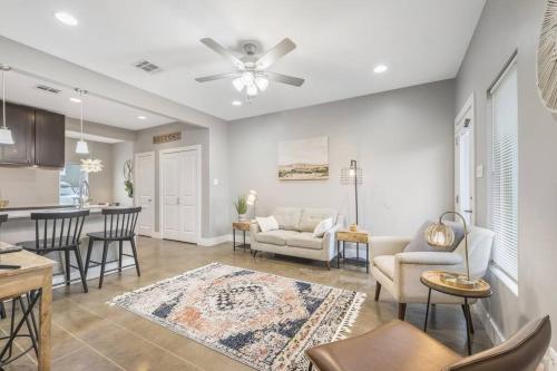 Cozy 2 Bed Townhome near the Hospital in Lafayette, USA