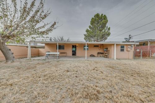 Pet-Friendly Alamogordo Home 16 Mi to White Sands!