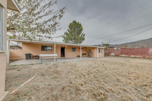 Pet-Friendly Alamogordo Home 16 Mi to White Sands!