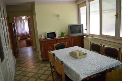 Guest House Tisza Ház - image 10