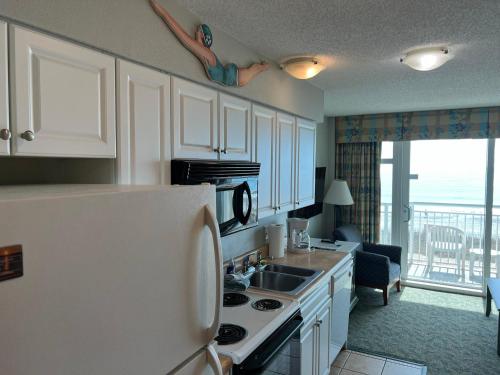 2501 S Ocean Blvd, 0207 - Ocean Front Sleeps 6 in Myrtle Beach, USA