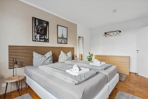 Larooms Merseburg - Apartment NP61 - 2 Zimmer - 4 Betten - Waschmaschine - Parkplatz - Balkon in Merseburg, Deutschland