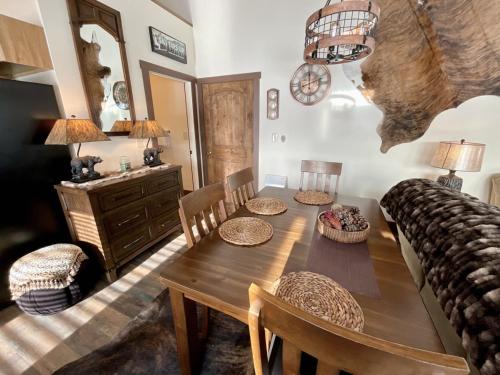 Ski Chalet in Gallatin Gateway, USA