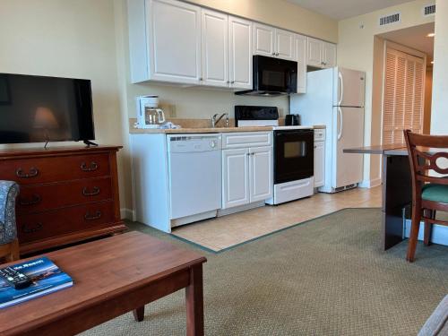 2501 S Ocean Blvd, 1109 - Ocean Front Sleeps 6 in Myrtle Beach, USA