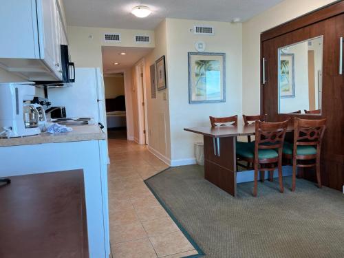 2501 S Ocean Blvd, 1109 - Ocean Front Sleeps 6 in Myrtle Beach, USA