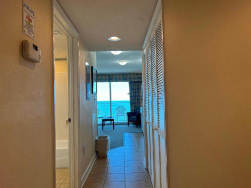 2501 S Ocean Blvd, 1109 - Ocean Front Sleeps 6 in Myrtle Beach, USA