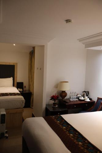 Dreamtel London Kensington - image 9