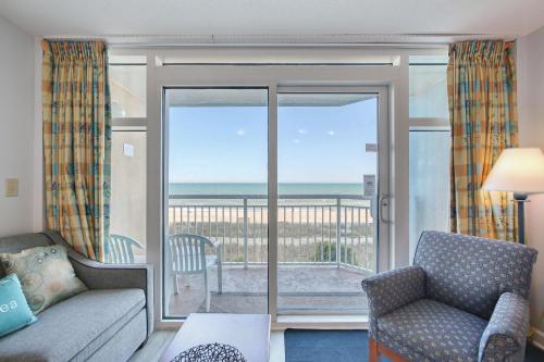 2501 S Ocean Blvd, 0209 - Ocean Front Sleeps 6 in Myrtle Beach, USA