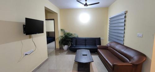 2 bedrooms, 3 beds