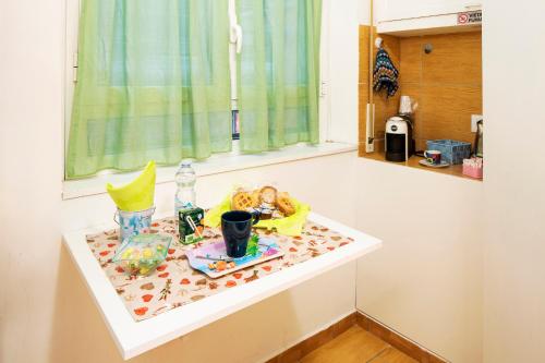 B&B La stanza di Zoe - Roma Tre Metro B Marconi, Rzym (zdjęcie 4)