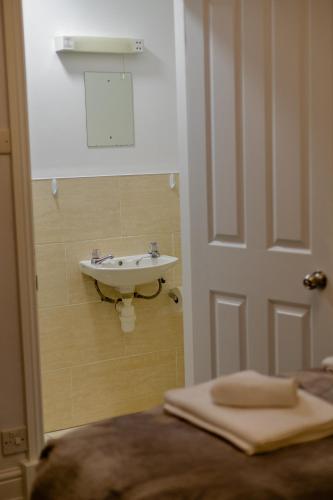 Bathroom, The Beechwood in Leeds Suburbs