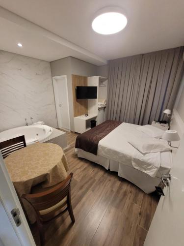 1 queen bed