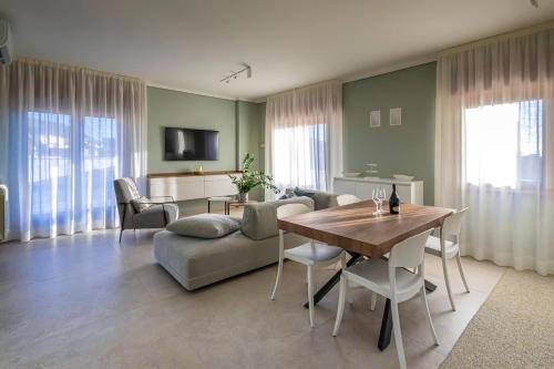  Suite Sophie - Appartamento al settimo piano con vista mare e montagna in Casa Santa