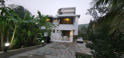 Wild Orchid 5BHK Villa & Eco Cottages in Sancoale Valley