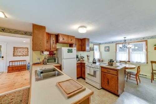 Wooded Walton Home with Fire Pit and On-Site Pond! in Walton, USA