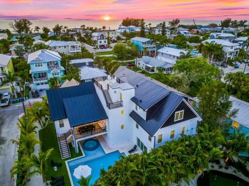 Sunrise Sunset image