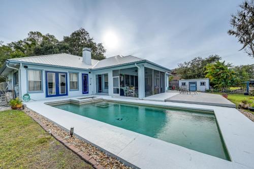 Odessa Lake House with Private Pool and Screened Lanai in Odessa (FL)
