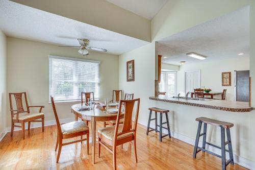 Secluded Mount Pleasant Home - 6 Mi to Beaches! in Charleston, USA