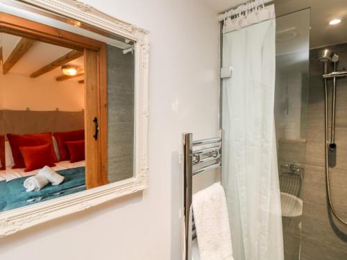Hay Loft Camborne - image 7