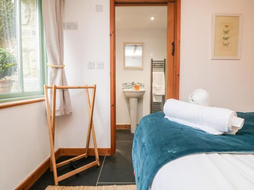 Hay Loft Camborne - image 13