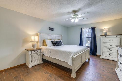 Rogers Vacation Home with Yard 5 Mi to Bentonville Rogers Vacation Home with Yard 5 Mi to Bentonville