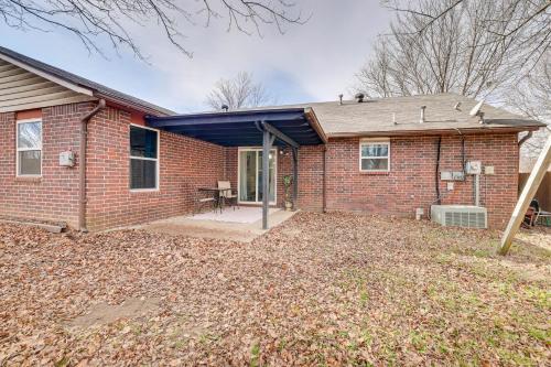Rogers Vacation Home with Yard 5 Mi to Bentonville Rogers Vacation Home with Yard 5 Mi to Bentonville