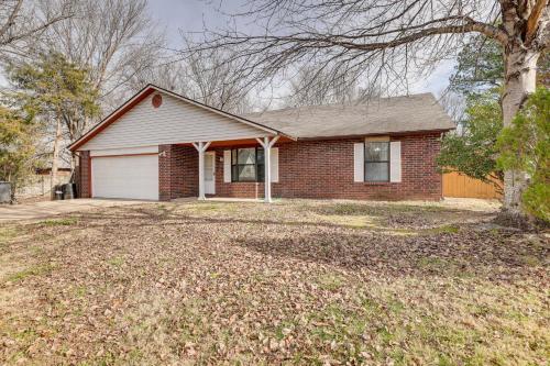 Rogers Vacation Home with Yard 5 Mi to Bentonville Rogers Vacation Home with Yard 5 Mi to Bentonville