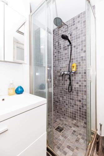 Charming duplex in the heart of Les Batignolles - image 12