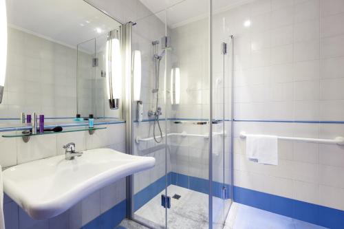 Ibis Styles Napoli Garibaldi - image 12