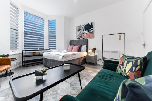 Stylish and Convenient 2BD Flat w/ Outdoor Space, Londres (foto 8)