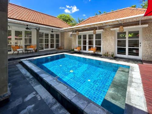 Umi Teras Villa - 3 Bedroom Villa, 1 Minute Walk to Sanur Beach