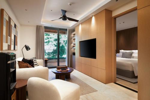 Two-Bedroom Deluxe Suite room in Beachwalk Residence