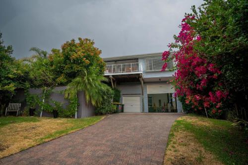 Five-Bedroom House image 2