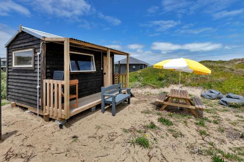 Karo Hut A - Ninety Mile Beachfront Cabin