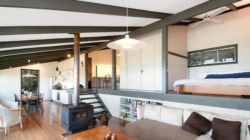 'The Chalets at Putty Beach' by HolidayCo, Killcare (photo 3)