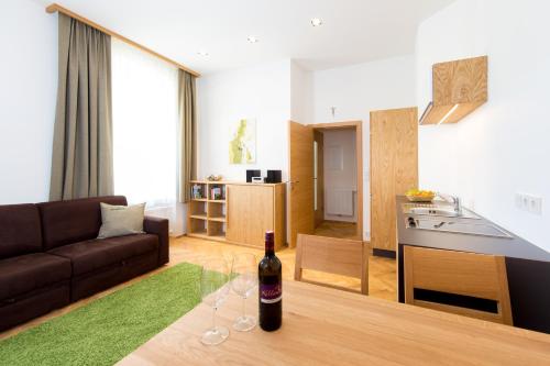 Apartment with Garden View