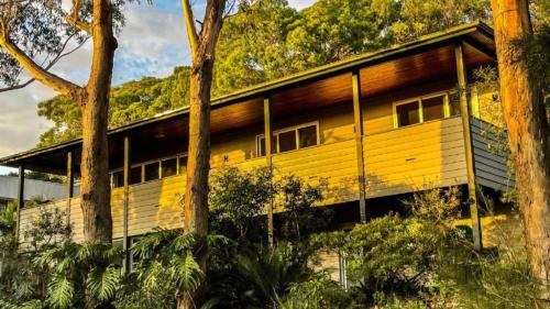 Instalaciones, 'Woodlands at Beachview' by HolidayCo in MacMasters Beach