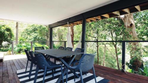 Instalaciones, 'Bouddi Bush and Bay Retreat' by HolidayCo in Killcare